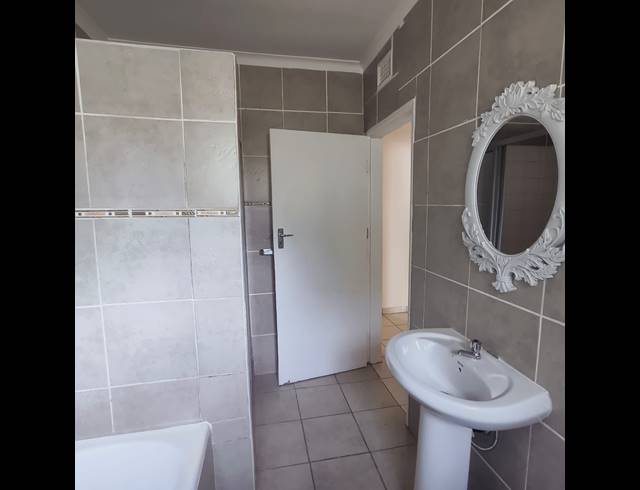 3 BEDROOM HOUSE TO LET IN NORTHDENE
